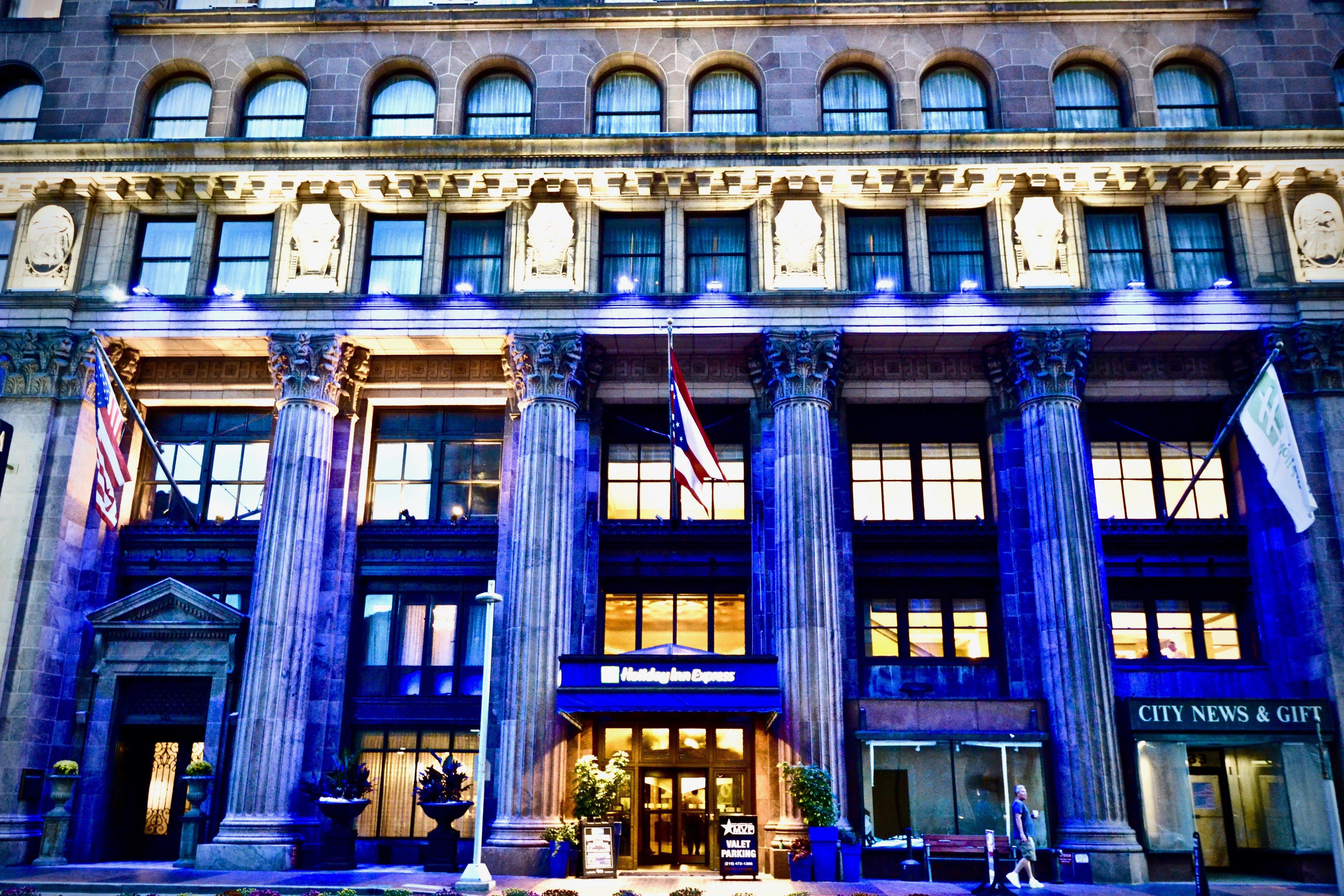 Holiday Inn Express Cleveland Downtown By Ihg Экстерьер фото