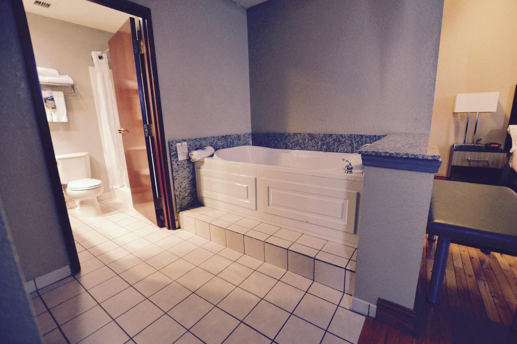 Holiday Inn Express Cleveland Downtown By Ihg Экстерьер фото